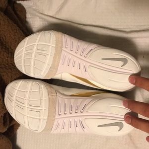 nike freek le wrestling shoes